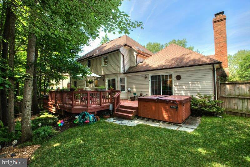 9308 Brian Run Lane Springfield, VA 22153 - Photo 23 of 30 Exterior (Rear)