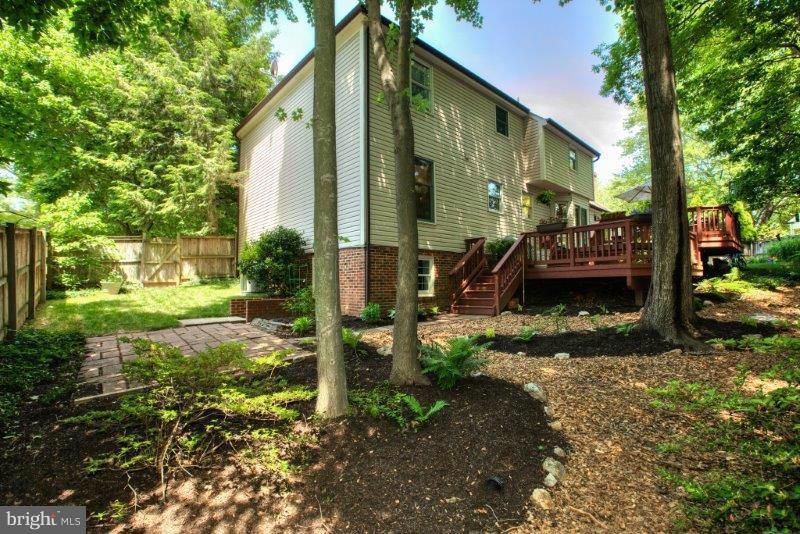 9308 Brian Run Lane Springfield, VA 22153 - Photo 24 of 30 Exterior (Rear)