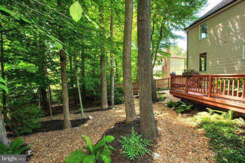 9308 Brian Run Lane Springfield, VA 22153 - Photo 25 of 30 Exterior (Rear)
