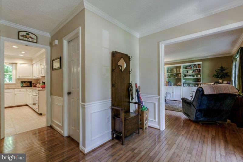 9308 Brian Run Lane Springfield, VA 22153 - Photo 4 of 30 Interior (General)