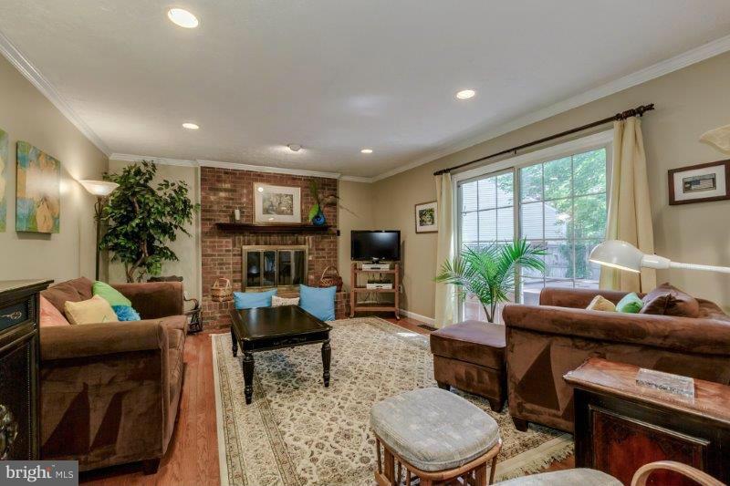 9308 Brian Run Lane Springfield, VA 22153 - Photo 9 of 30 Family Room
