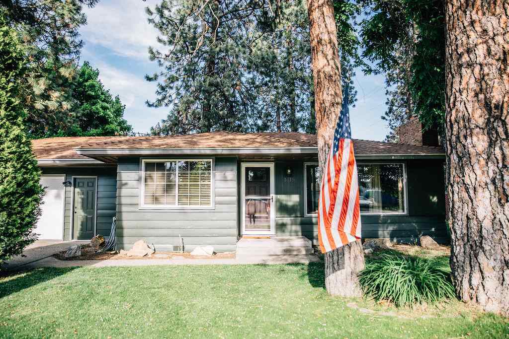 1615 South Pines Road Spokane Valley, WA 99216 - Photo 2 of 20