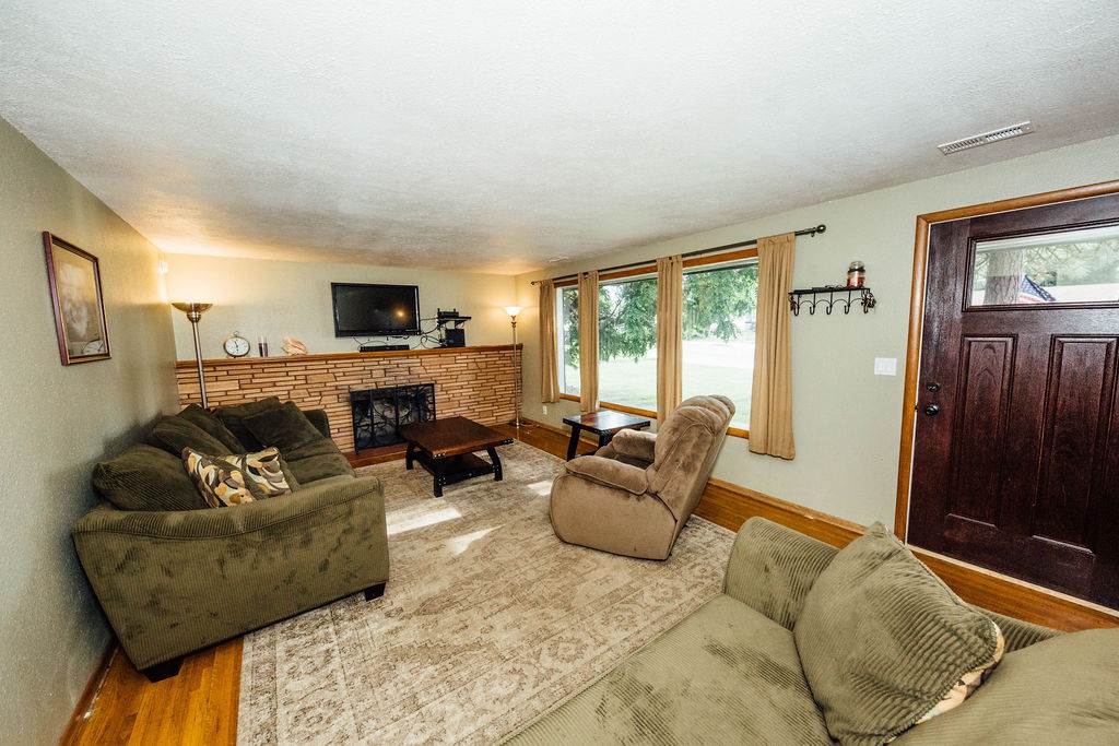 1615 South Pines Road Spokane Valley, WA 99216 - Photo 3 of 20