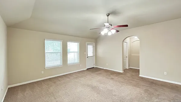 $1,695 | 346 Posey Pass, New Braunfels, TX 78132