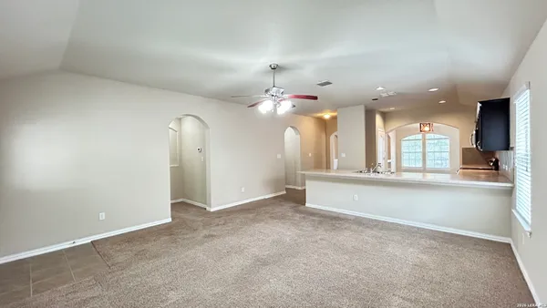$1,695 | 346 Posey Pass, New Braunfels, TX 78132