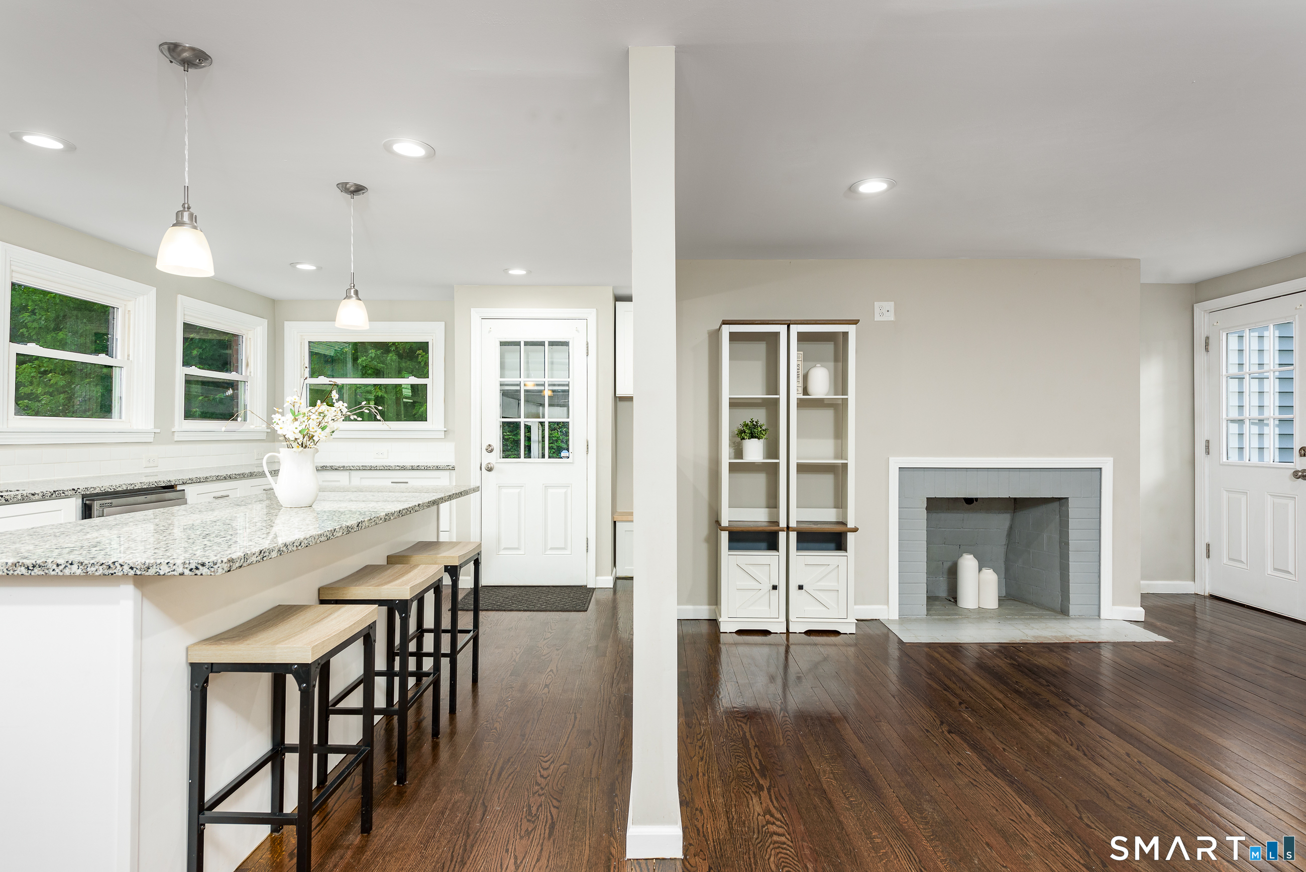 23 Ludlow Road Windsor, CT 06095 - Photo 7 of 37