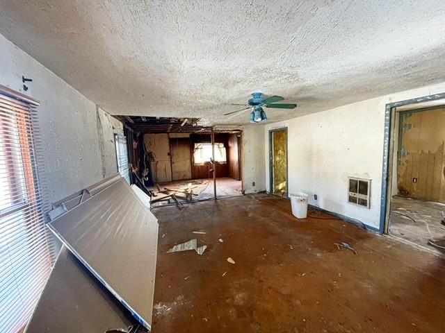 2310 Halford Street Anderson, IN 46016 - Photo 3 of 12