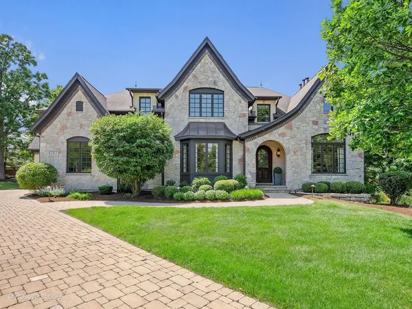 $1,995,000 | 1757 Banchory Court, Downers Grove, IL 60515