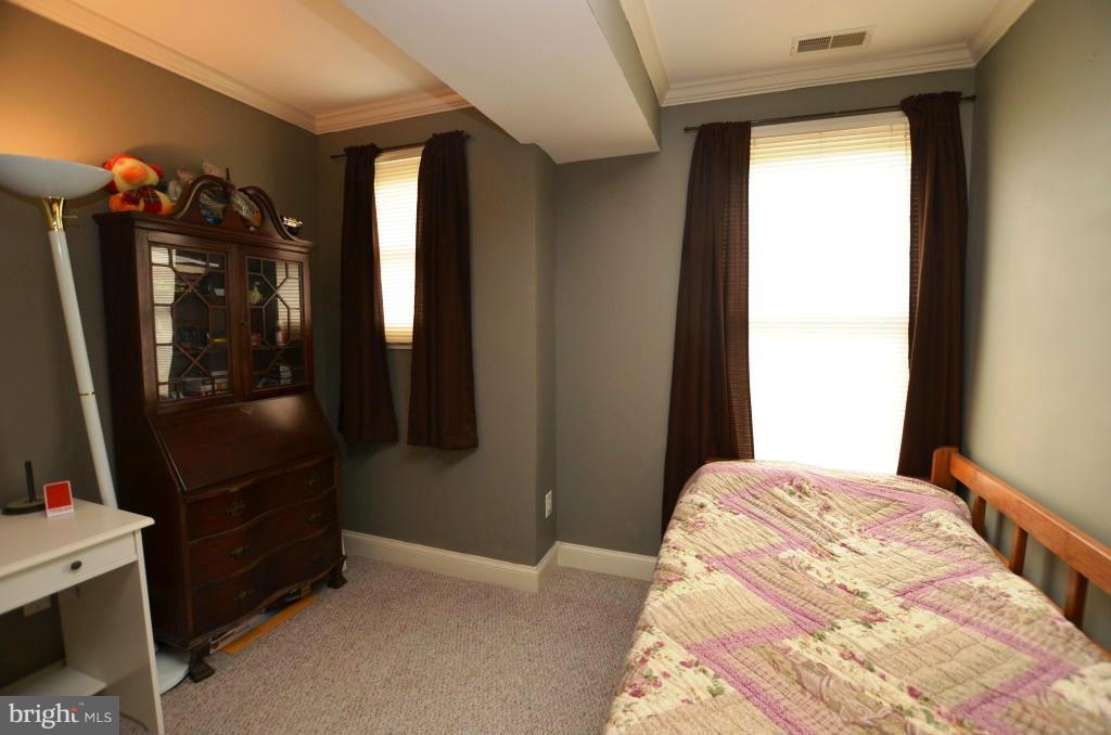 104 Dry Mill Road Southwest, Unit 203 Leesburg, VA 20175 - Photo 17 of 19 Bedroom