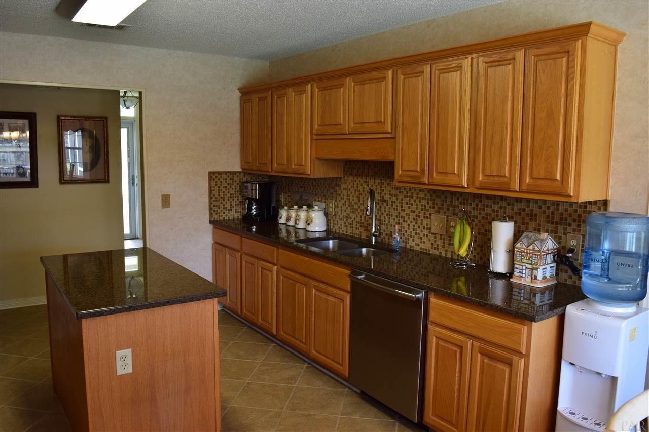 6920 Raburn Road Pensacola, FL 32526 - Photo 12 of 30 Gallery Image 12