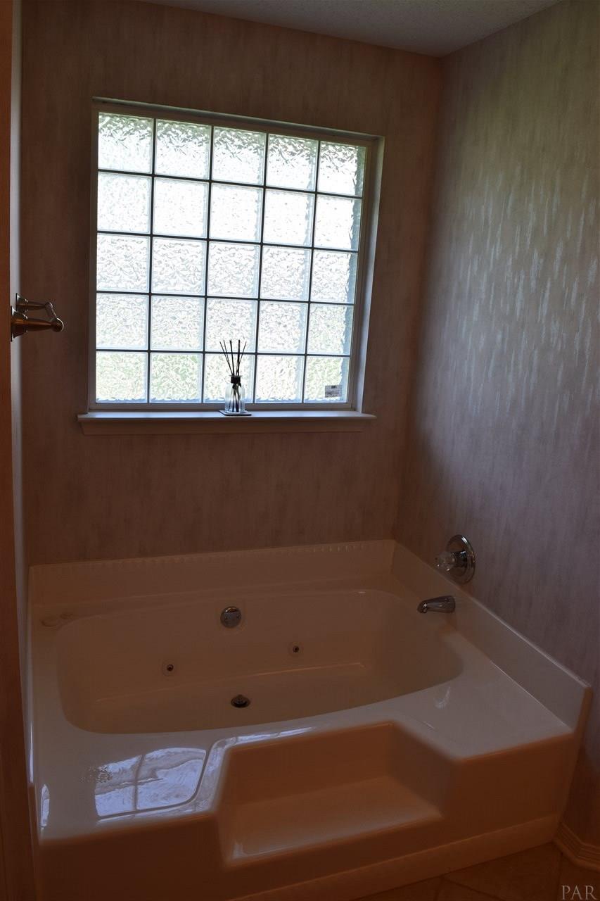 6920 Raburn Road Pensacola, FL 32526 - Photo 24 of 30 Gallery Image 24