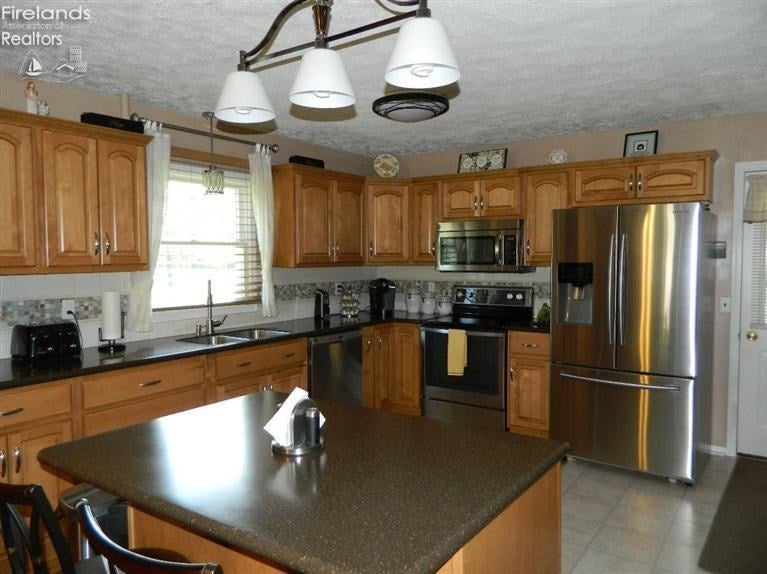 119 Rustic Rook Drive Willard, OH 44890 - Photo 2 of 10 Gallery Image 2