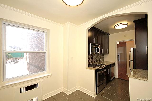 160 South Middle Neck Road, Unit 3A Great Neck, NY 11021 - Photo 8 of 13