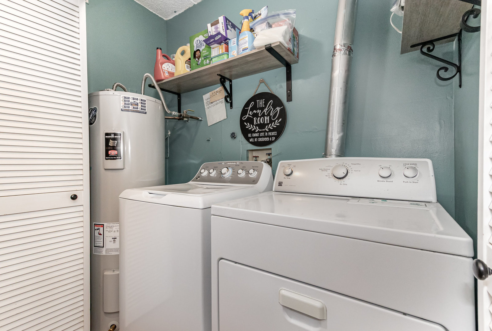 1420 Woodbridge Road, Unit 1E Joliet, IL 60436 - Photo 13 of 15 a utility room with dryer and washer