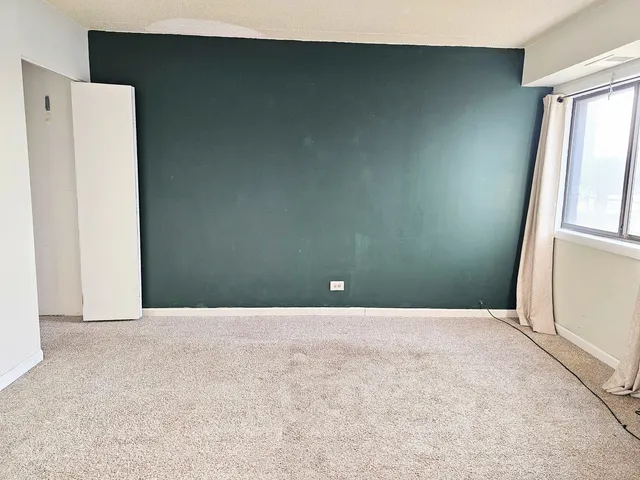 $185,000 | 1420 Woodbridge Road, Unit 1E, Joliet, IL 60436