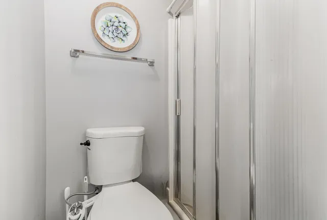 $185,000 | 1420 Woodbridge Road, Unit 1E, Joliet, IL 60436