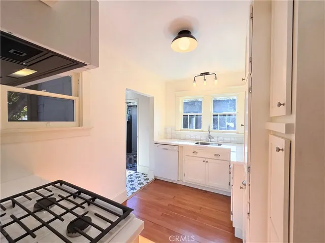 $3,095 | 3624 East 8th Street, Long Beach, CA 90804