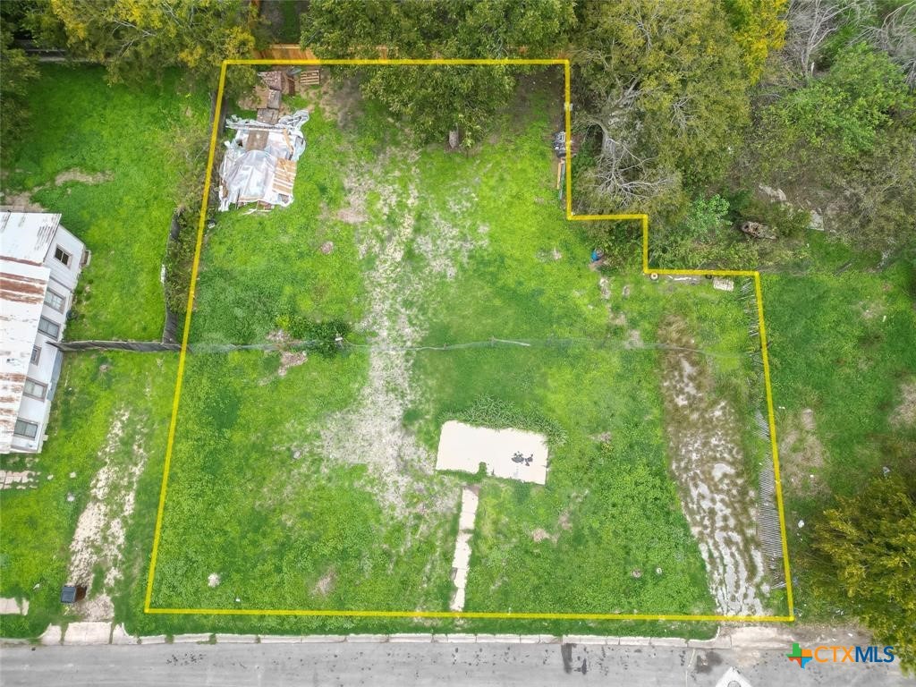 138 Elm Street Lockhart, TX 78644 - Photo 7 of 9