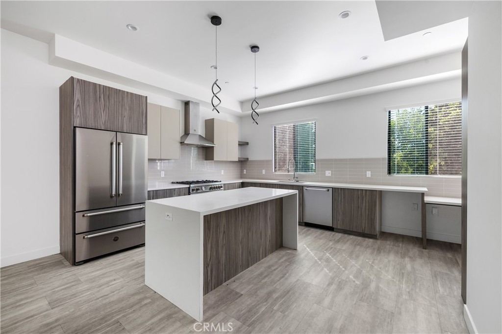 6719 Sepulveda Boulevard Van Nuys, CA 91406 - Photo 4 of 60