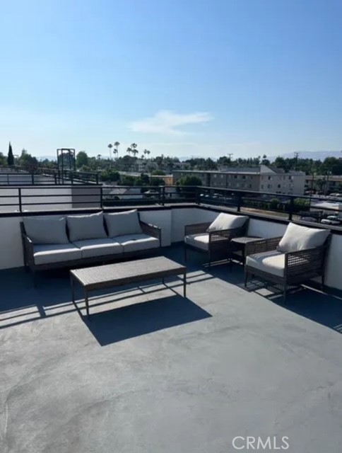 6719 Sepulveda Boulevard Van Nuys, CA 91406 - Photo 58 of 60 a roof view with sitting space