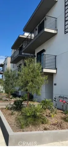 $895,888 | 6719 Sepulveda Boulevard, Van Nuys, CA 91406