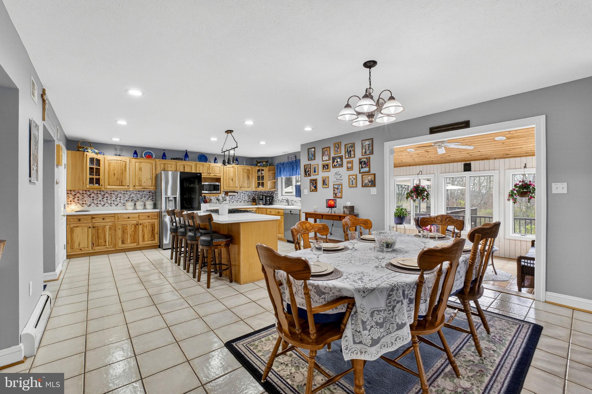 530 Laurel Grove Road Winchester, VA 22602 - Photo 18 of 109 Eat-in area of the kitchen