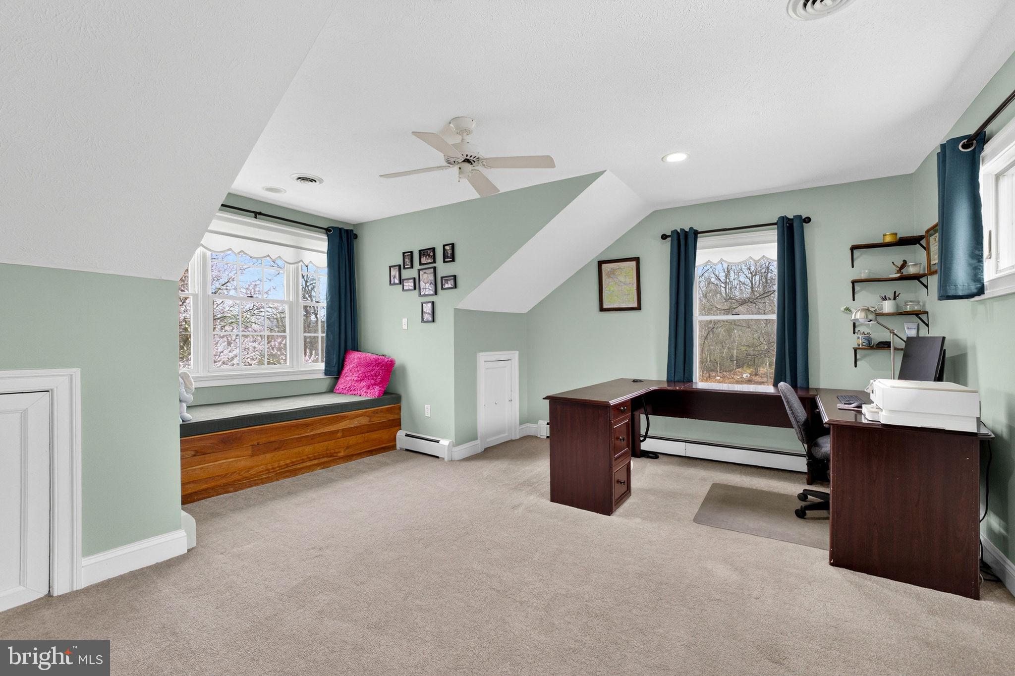 530 Laurel Grove Road Winchester, VA 22602 - Photo 36 of 109 Sitting room adjacent to the primary bedroom