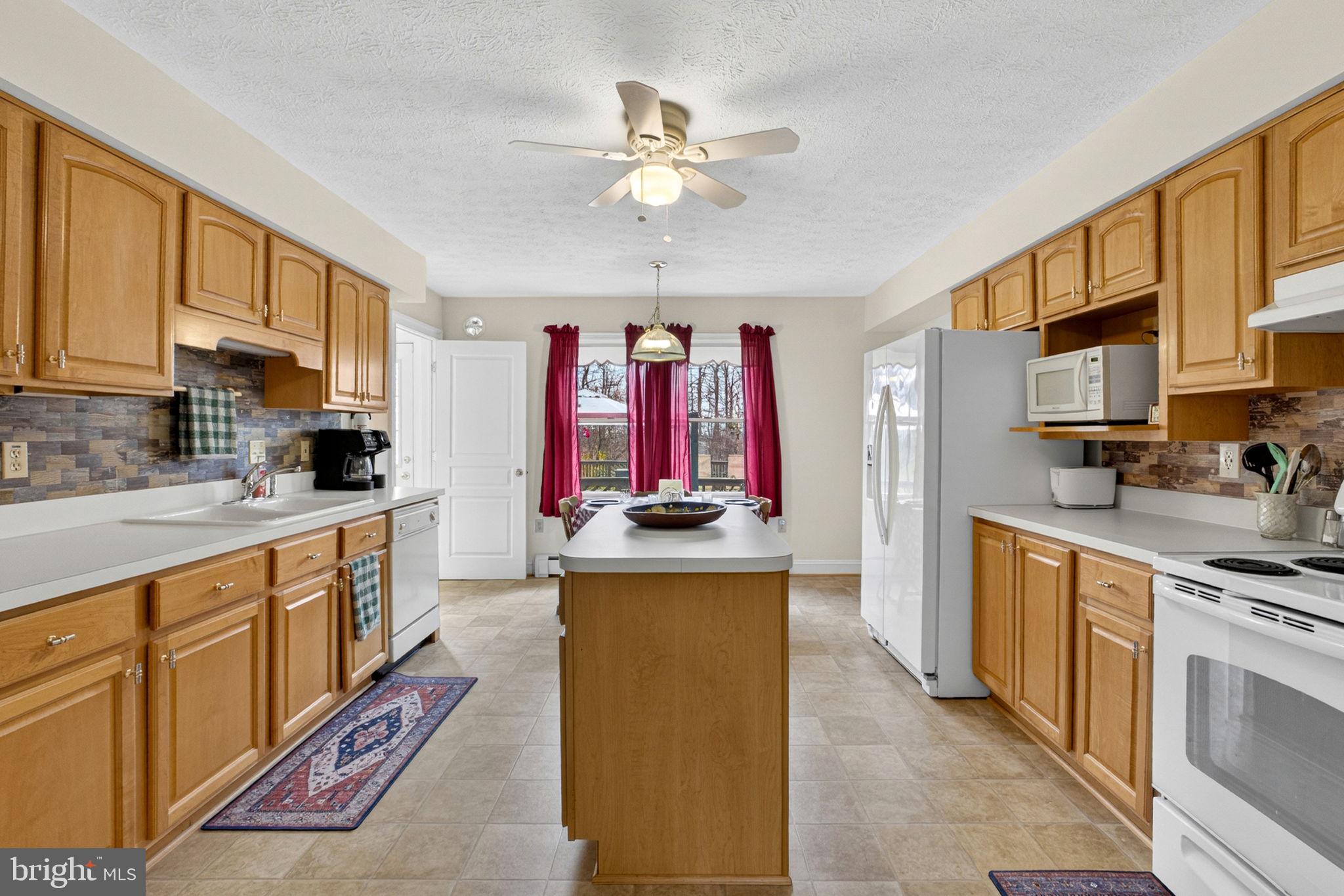 530 Laurel Grove Road Winchester, VA 22602 - Photo 68 of 109 Kitchen in in-law suite