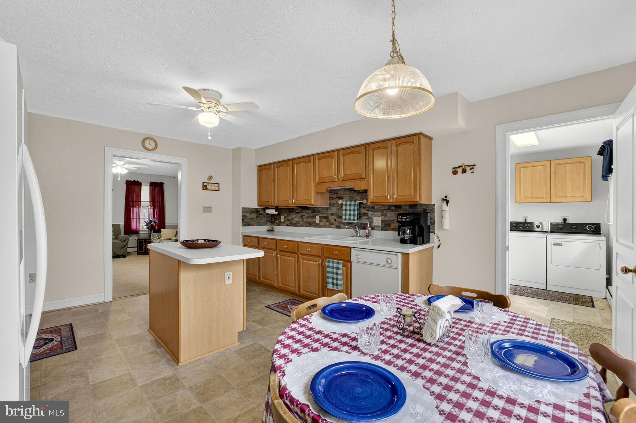 530 Laurel Grove Road Winchester, VA 22602 - Photo 70 of 109 Eat-in area of the kitchen