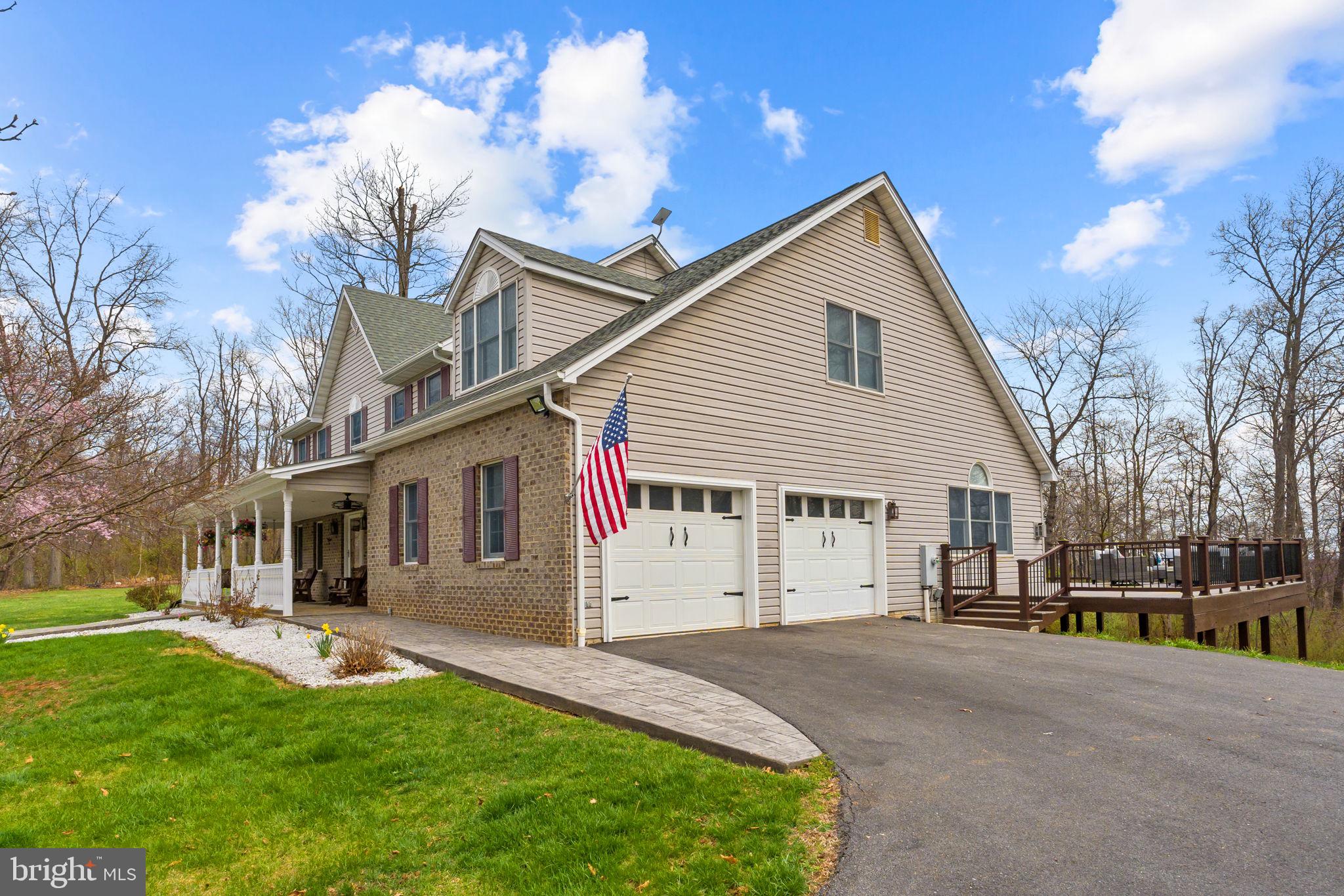 530 Laurel Grove Road Winchester, VA 22602 - Photo 7 of 109 Attached 2-car garage