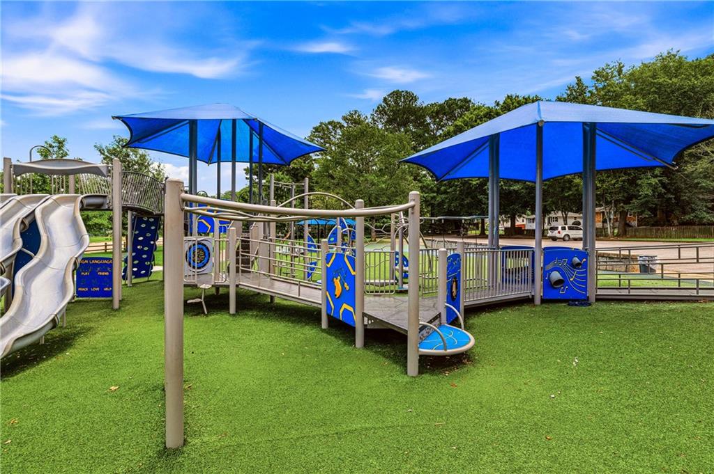 892 Scott Circle Decatur, GA 30033 - Photo 23 of 31 Gallery Image 23
