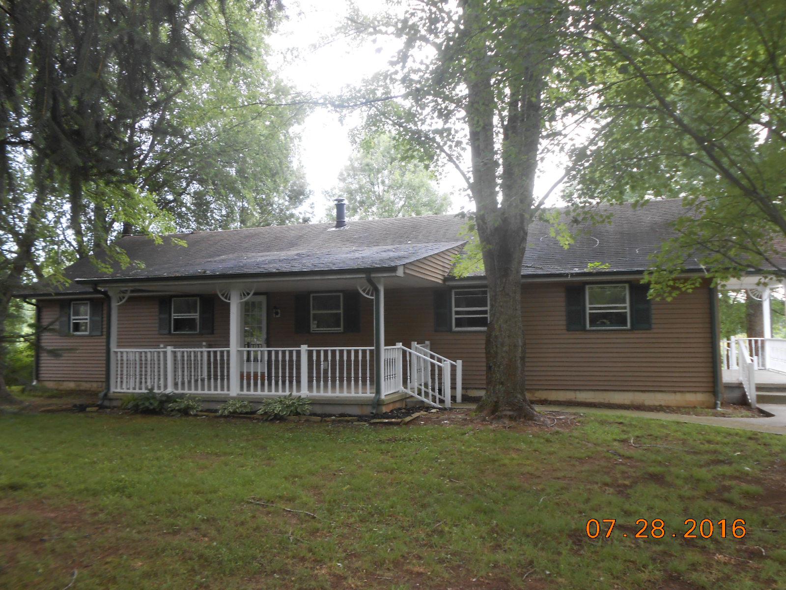 30 Moreland Road Manchester, TN 37355 - Photo 1 of 12 Front View