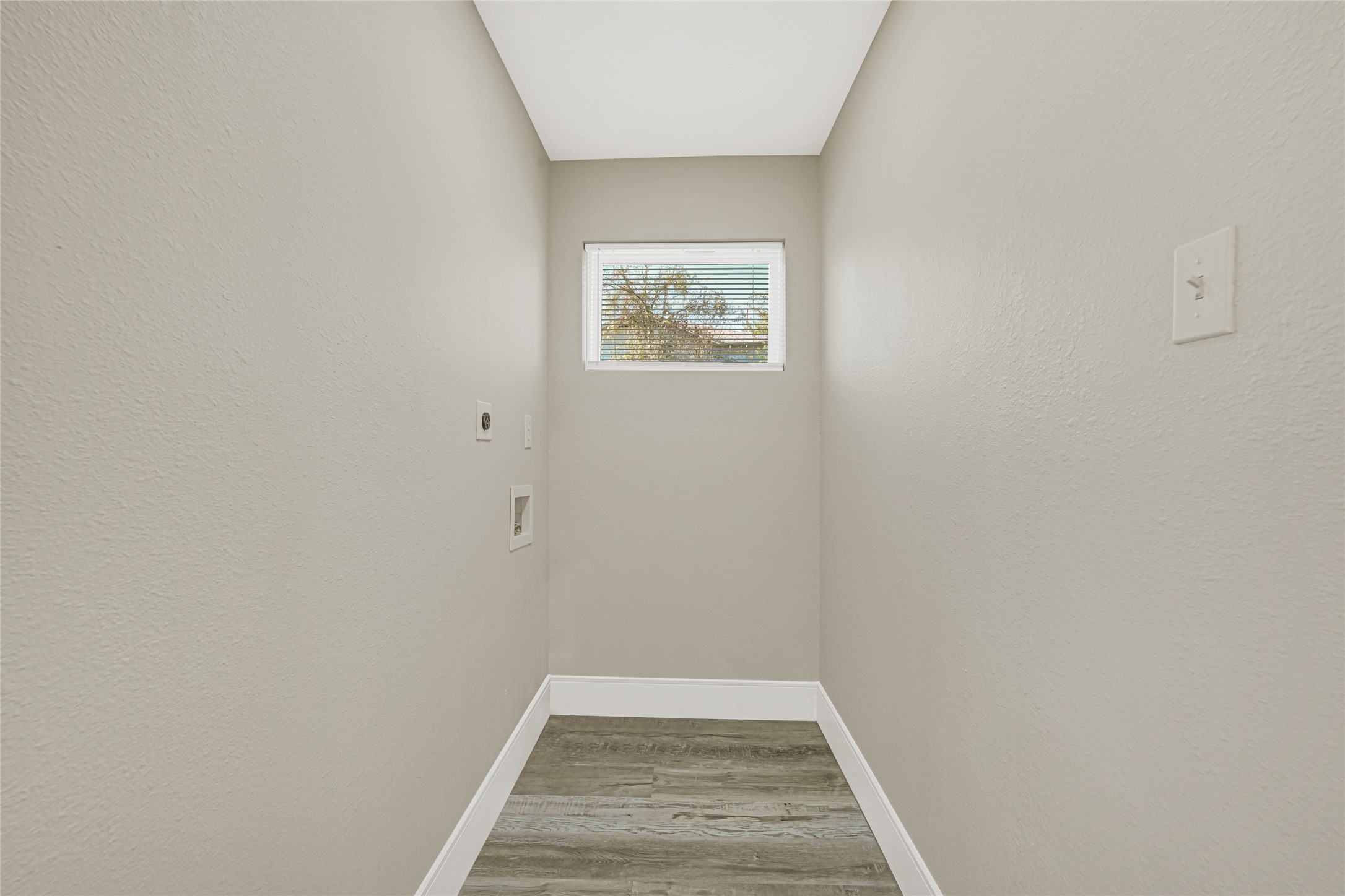 3510 Nagle Street Houston, TX 77004 - Photo 23 of 26 a view of a hallway