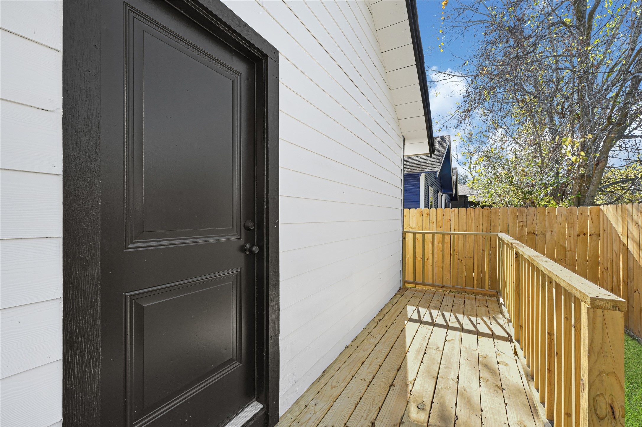3510 Nagle Street Houston, TX 77004 - Photo 24 of 26 a view of wooden balcony