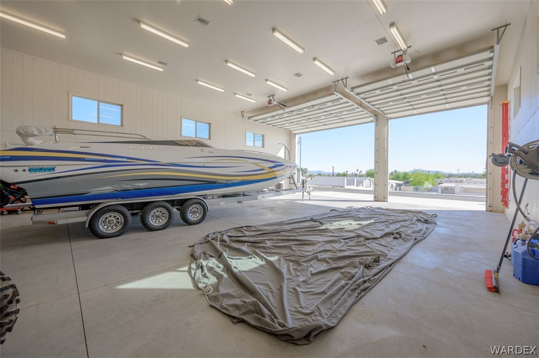 1316 Dike Road Mohave Valley, AZ 86440 - Photo 71 of 87 Garage