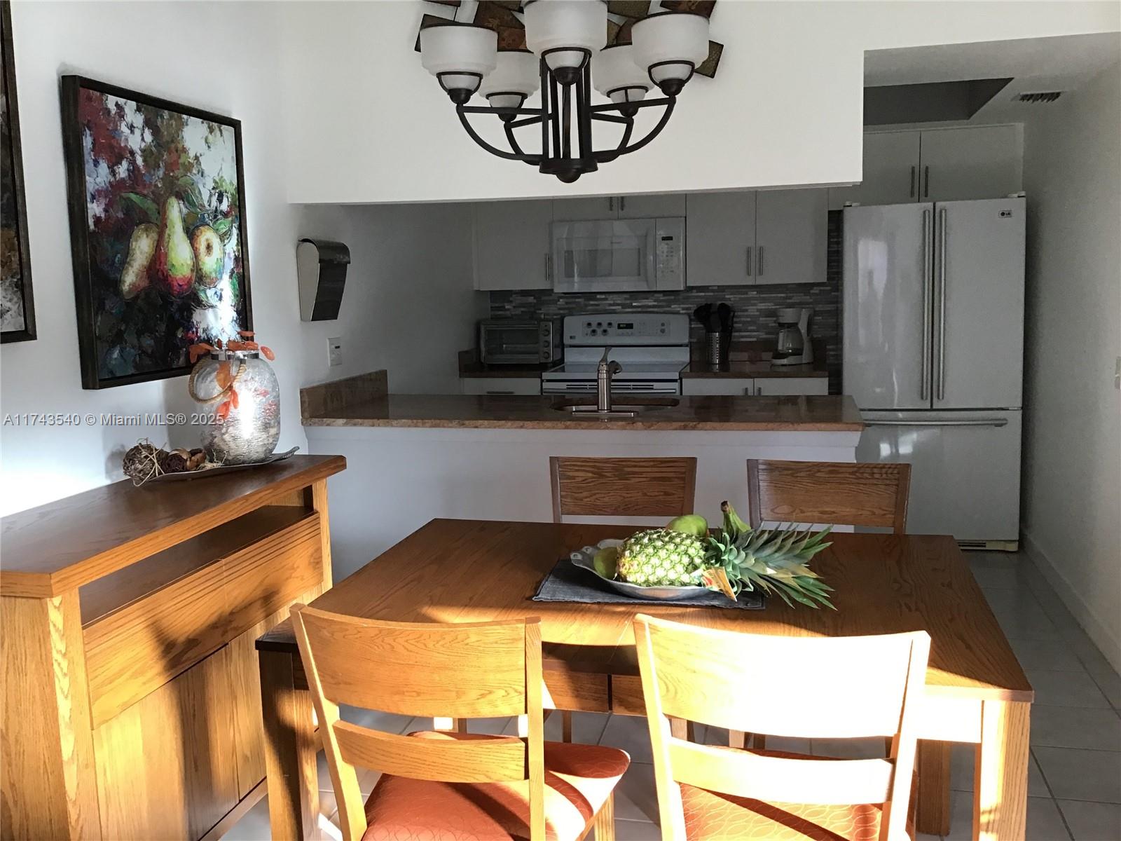 609 Waterside Drive, Unit 609 Hypoluxo, FL 33462 - Photo 5 of 33