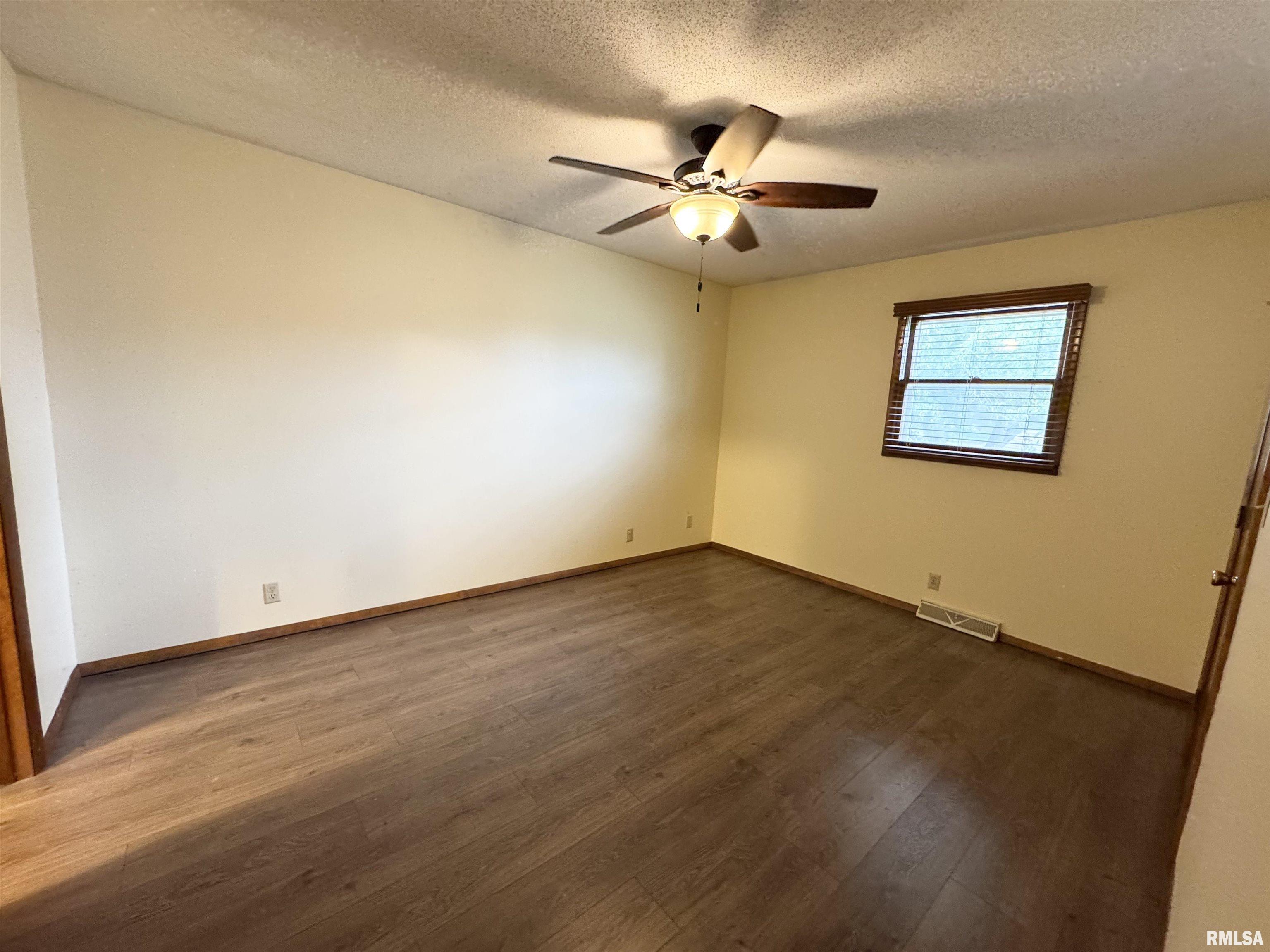 2313 Maple Avenue Macomb, IL 61455 - Photo 26 of 49