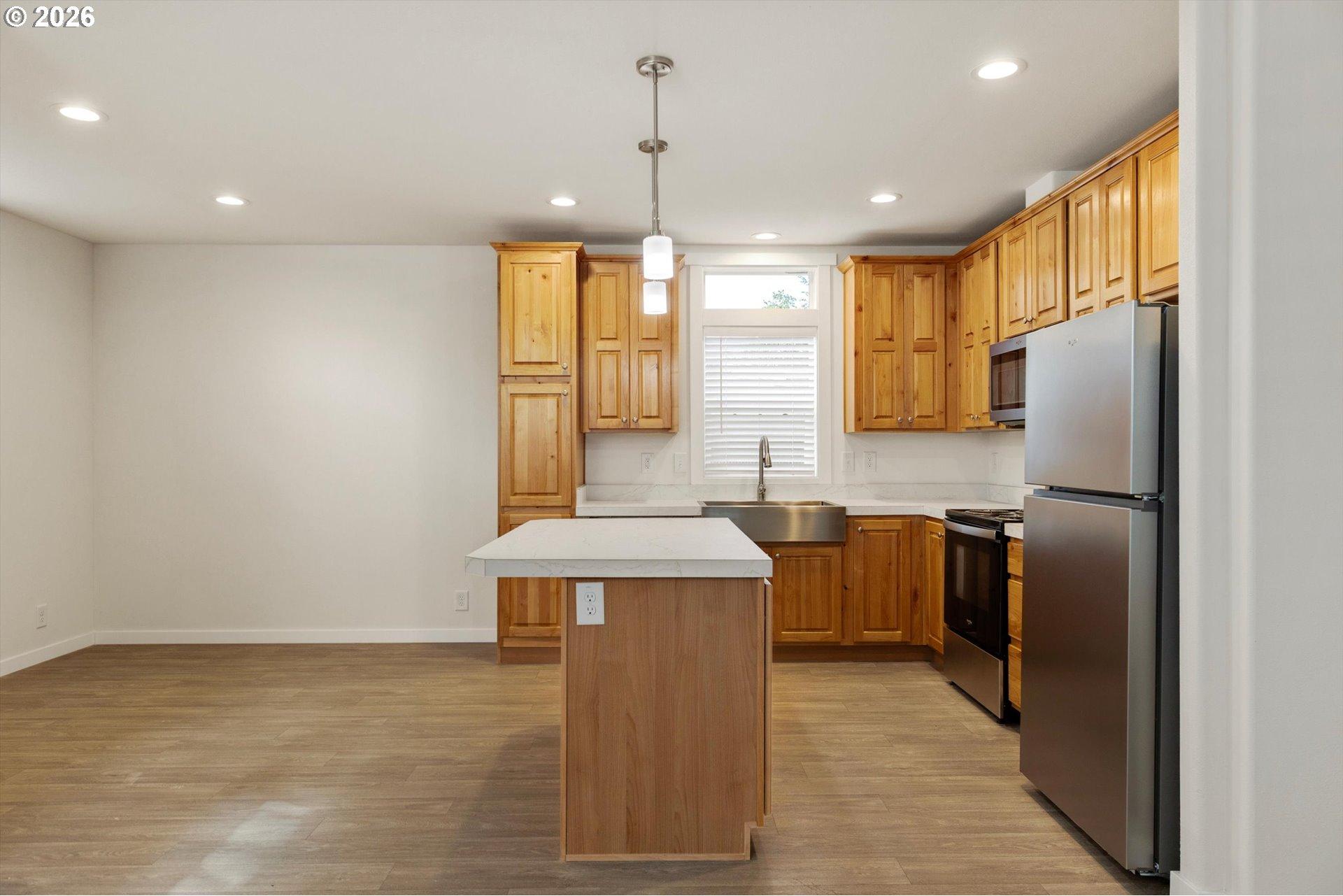 1652 Wiltsey Road Southeast, Unit 12 Salem, OR 97306 - Photo 8 of 22 Kitchen/Dining Room