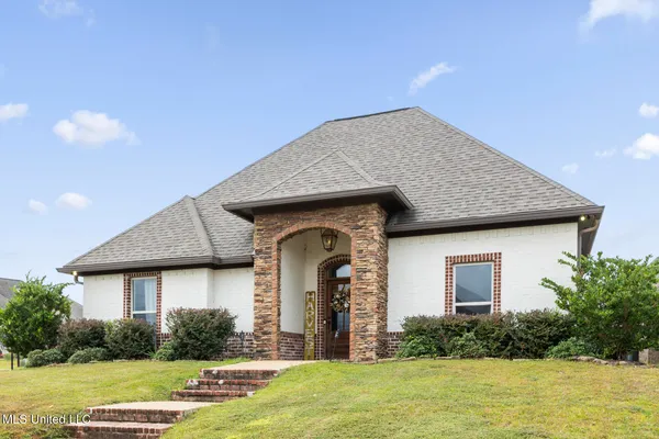 $339,000 | 401 Emerald Trail, Brandon, MS 39047