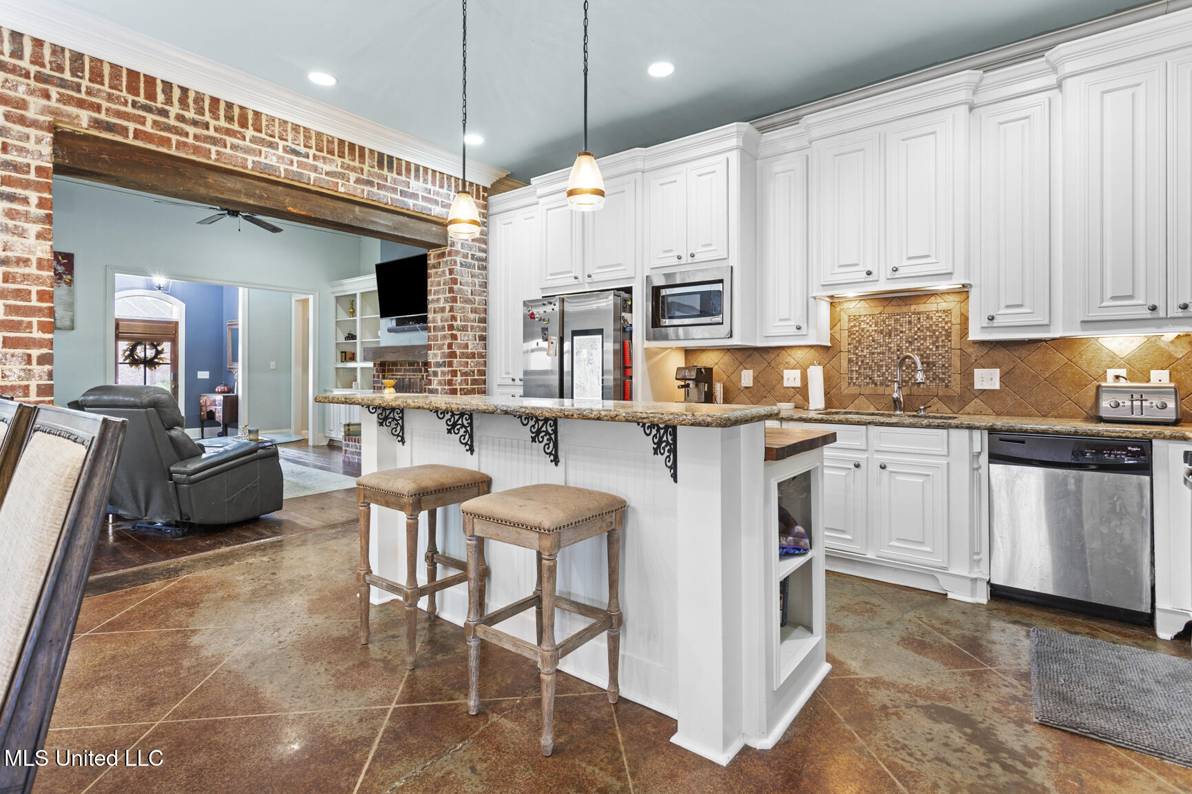 401 Emerald Trail Brandon, MS 39047 - Photo 7 of 29 401 Emerald Trail-12