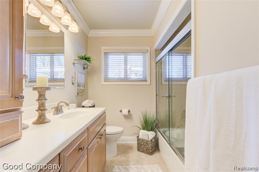 1390 Sycamore Drive Rochester, MI 48307 - Photo 18 of 52