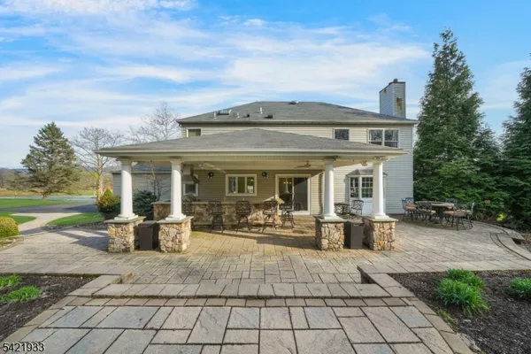$699,000 | 2 Lauren Drive, Stewartsville, NJ 08886
