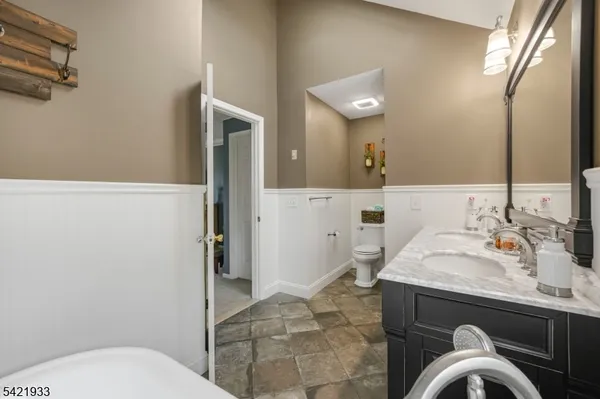 $699,000 | 2 Lauren Drive, Stewartsville, NJ 08886