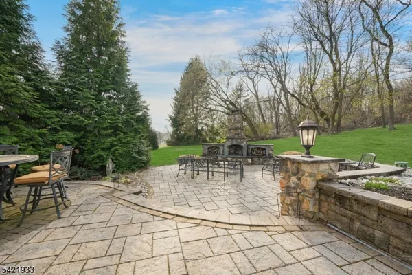 $699,000 | 2 Lauren Drive, Stewartsville, NJ 08886