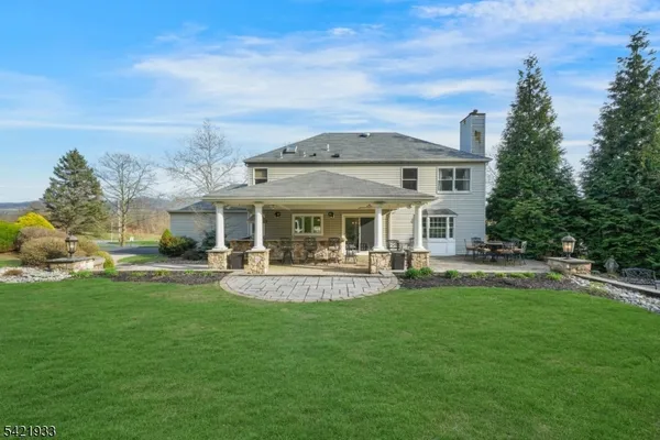 $699,000 | 2 Lauren Drive, Stewartsville, NJ 08886