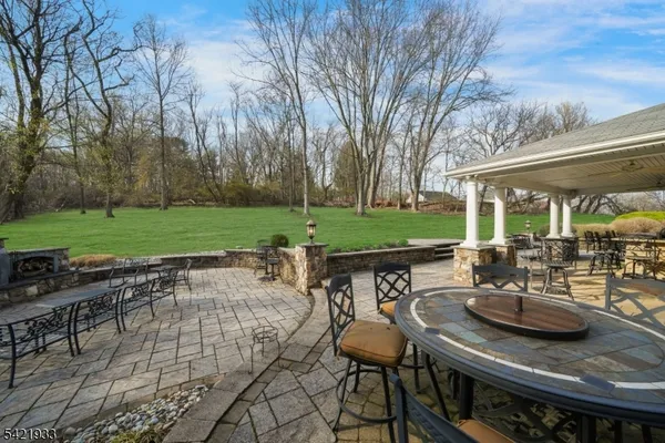 $699,000 | 2 Lauren Drive, Stewartsville, NJ 08886