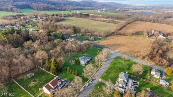 $699,000 | 2 Lauren Drive, Stewartsville, NJ 08886