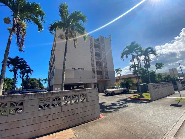 $1,950 | 329 California Avenue, Unit 206, Wahiawa, HI 96786