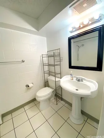 $1,950 | 329 California Avenue, Unit 206, Wahiawa, HI 96786
