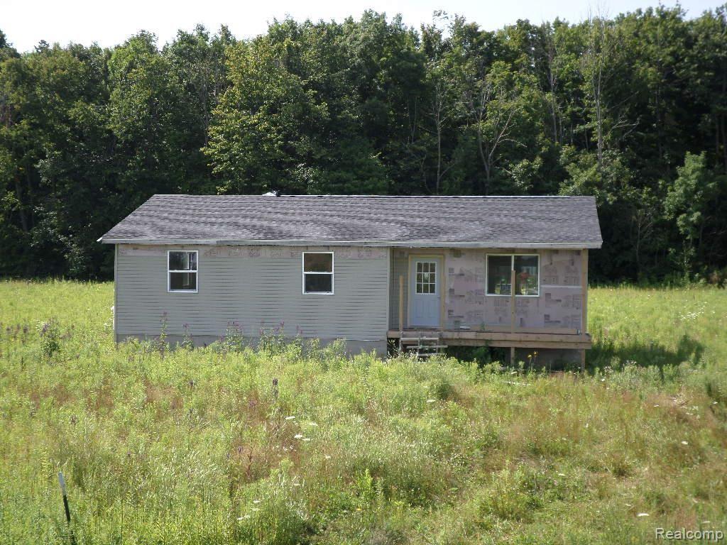 8225 Willits Road Fostoria, MI 48435 - Photo 1 of 11 SAM_0491.jpg